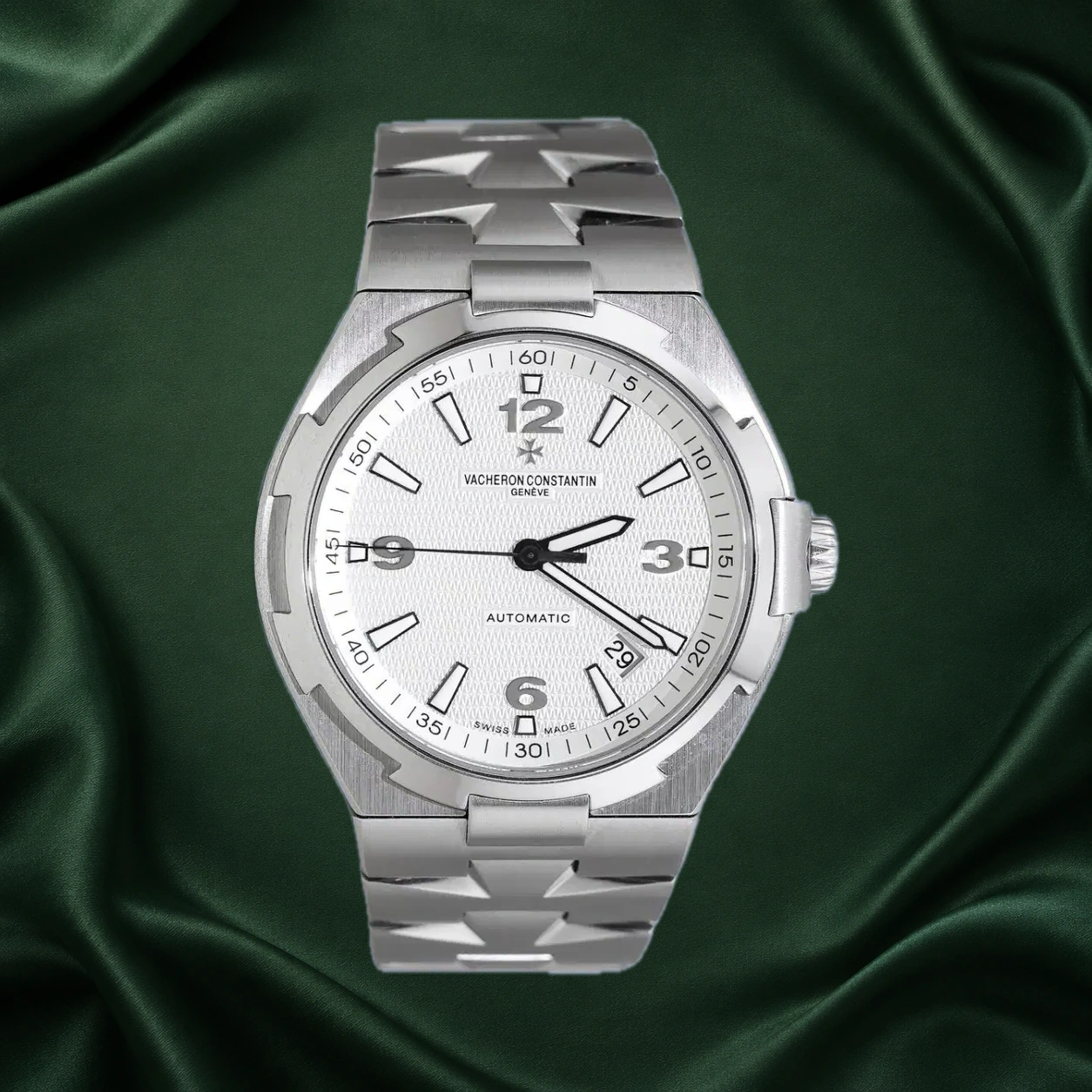 Vacheron Constantin Overseas 47040/B01A-9093 White w 3,6,9,12 Arabic · partner reference illustration