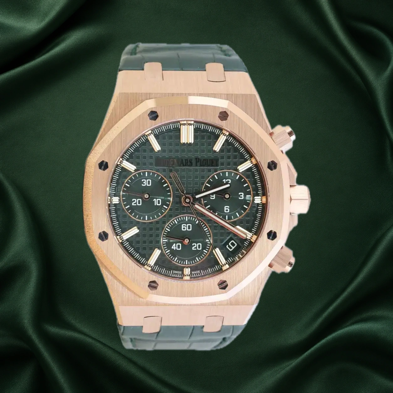 Audemars Piguet Royal Oak 26240OR.OO.D404CR.02 Khaki Green · partner reference illustration