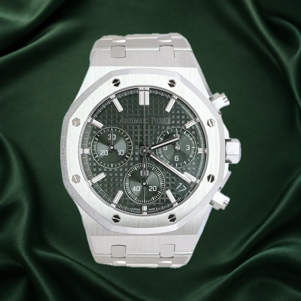 Audemars Piguet Royal Oak 26240ST.OO.1320ST.08 Khaki Green · partner reference illustration