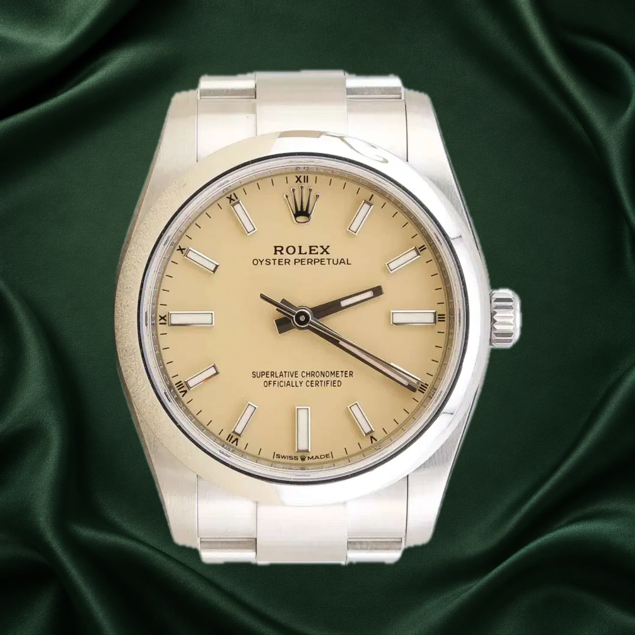 Rolex Oyster Perpetual 124200 Beige Oyster · partner reference illustration