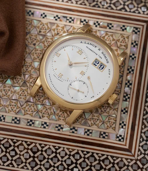 A. Lange & Söhne LANGE 1 Ref. 101.001, front view, source example 1