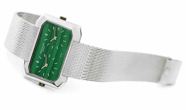 Patek Philippe Vintage wristwatch Ref. 4404/5, three-quarter view, source example 1