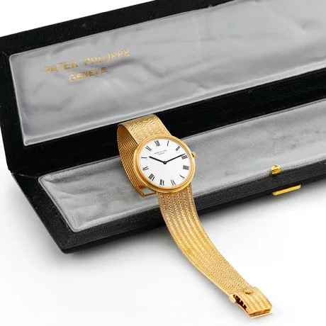 Patek Philippe Vintage wristwatch Ref. 3591-1, three-quarter view, source example 1