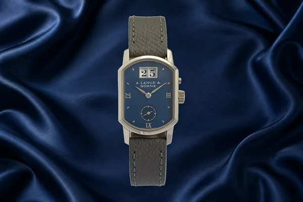 A. Lange & Söhne ARKADE Ref. 103.027, front view, source example 1