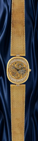 Patek Philippe Golden Ellipse Ref. 3881/1, front view, source example 1