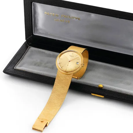 Patek Philippe Vintage wristwatch Ref. 3445/6, three-quarter view, source example 1