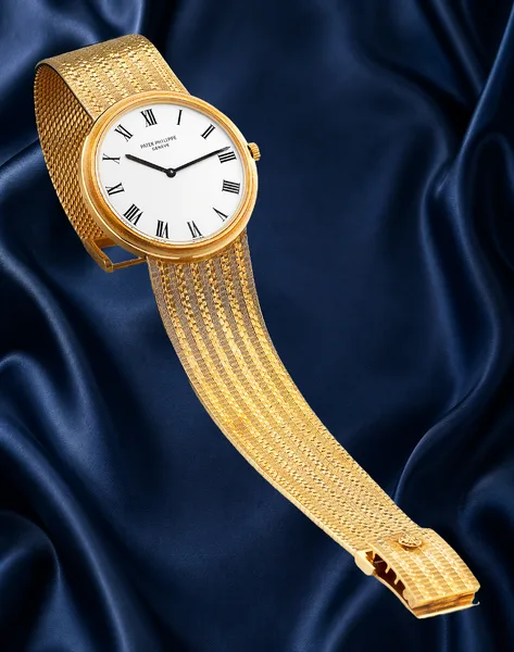 Patek Philippe Vintage wristwatch Ref. 3591-1, three-quarter view, source example 1