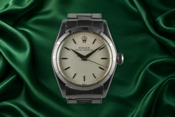 Rolex MidSize Oyster Perpetual Ref. 6549, front view, source example 1