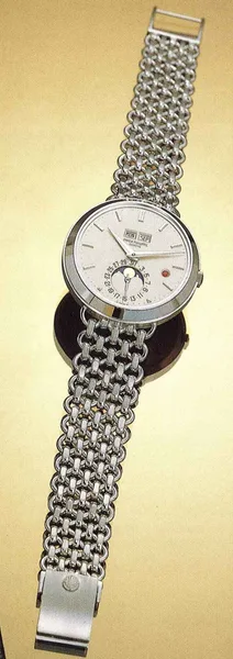 Patek Philippe Gold bracelet watch Ref. 3448, three-quarter view, source example 1