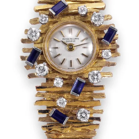 Patek Philippe Vintage wristwatch Ref. 3289/24, front view, source example 1