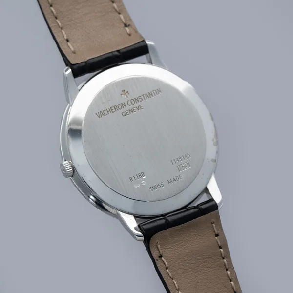 Vacheron Constantin Patrimony Ref. 81180/000G-9117, caseback detail, source example 1