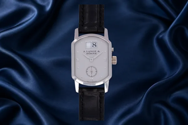 A. Lange & Söhne ARKADE Ref. 103.025, front view, source example 1