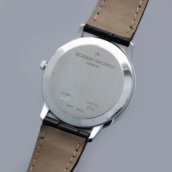 Vacheron Constantin Patrimony Ref. 81180/000G-9117, caseback detail, source example 1