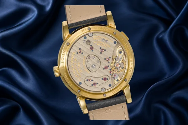 A. Lange & Söhne Lange 1A Ref. 112.021, movement detail, source example 1