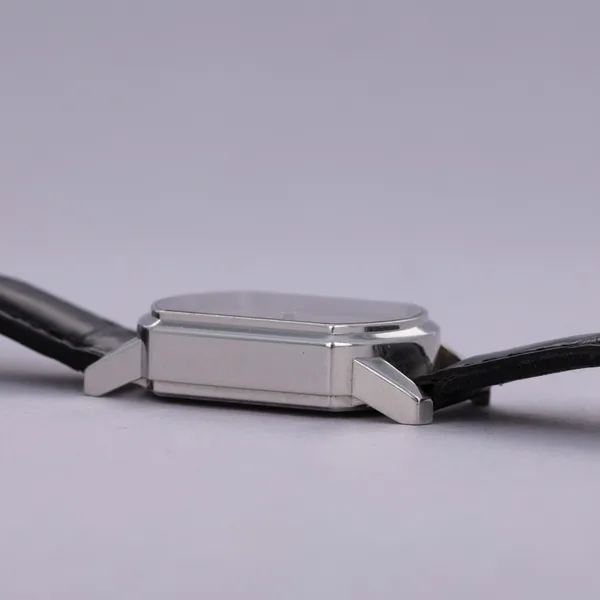 A. Lange & Söhne ARKADE Ref. 103.025, case profile, source example 1