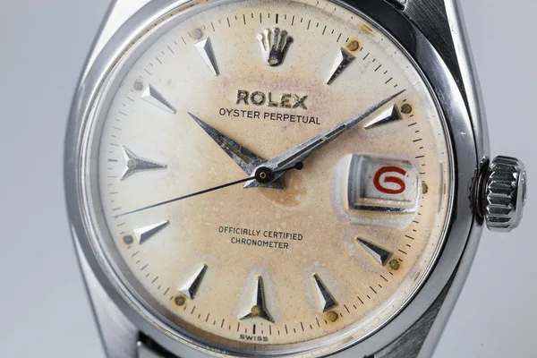 Rolex Oyster Perpetual Ref. 6530, close-up detail, source example 1