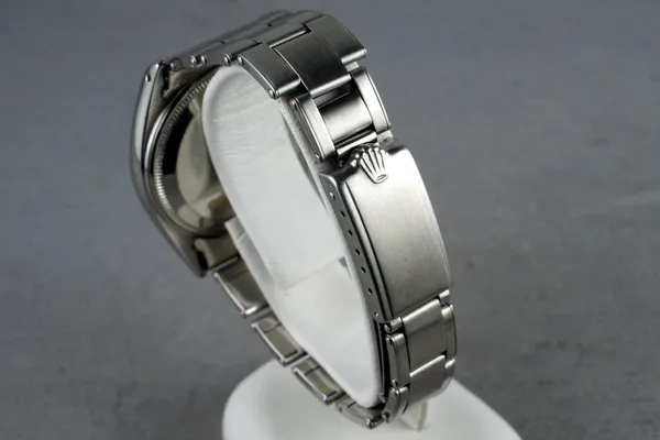 Rolex Oyster Perpetual Date Ref. 6534, caseback detail, source example 1