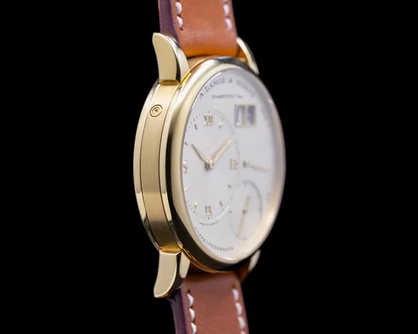 A. Lange & Söhne LITTLE LANGE 1 Ref. 111.021, case profile, source example 1
