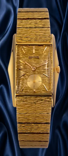 Patek Philippe Vintage wristwatch Ref. 2554, three-quarter view, source example 2