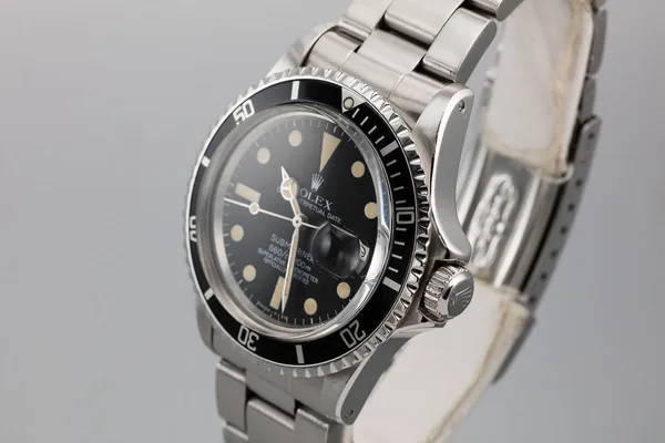 Rolex Submariner Ref. 1680, case profile, source example 1