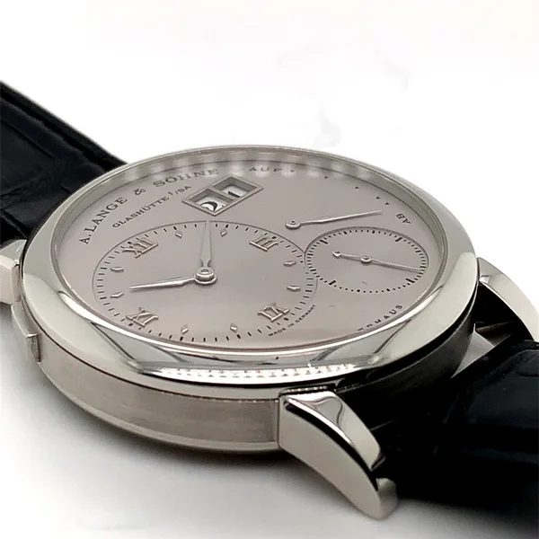 A. Lange & Söhne LANGE 1 Ref. 101.005, three-quarter view, source example 1