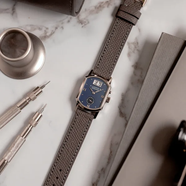 A. Lange & Söhne ARKADE Ref. 103.027, front view, source example 1
