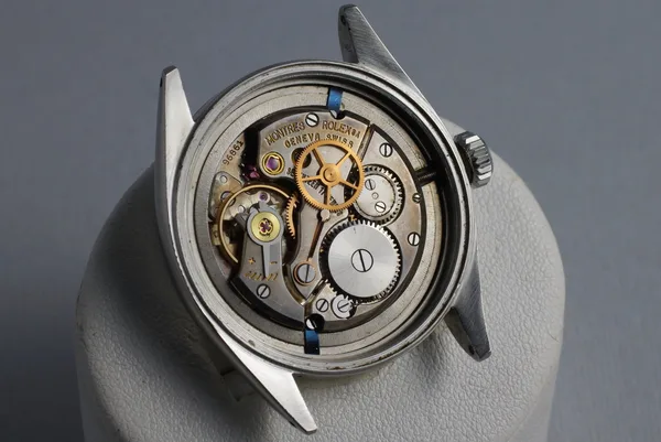 Rolex Oyster Ref. 6480, movement detail, source example 1