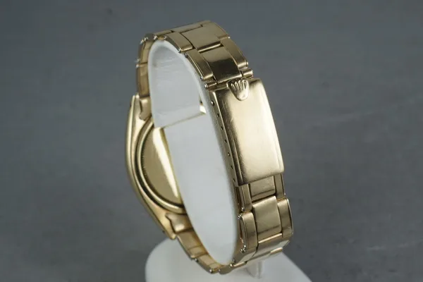 Rolex Oyster Ref. 6422, caseback detail, source example 1