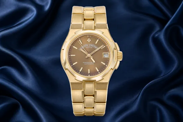 Vacheron Constantin Overseas Ref. 42050, front view, source example 1