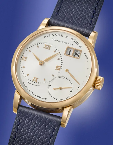 A. Lange & Söhne LITTLE LANGE 1 Ref. 111.032, three-quarter view, source example 1