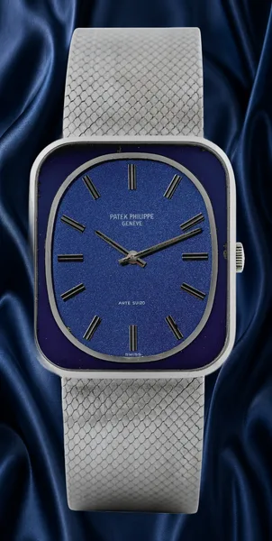Patek Philippe Vintage wristwatch Ref. 3582, front view, source example 1