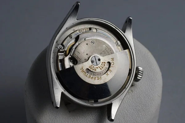 Rolex Oyster Perpetual Ref. 6285, movement detail, source example 1