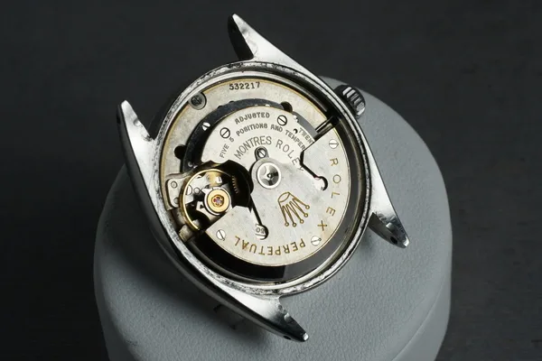 Rolex Oyster Perpetual Ref. 6564, movement detail, source example 1