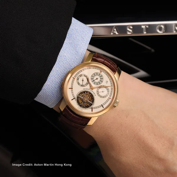 Vacheron Constantin Traditionnelle Ref. 80172/000R-9300, three-quarter view, source example 1