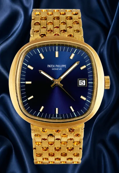 Patek Philippe Vintage wristwatch Ref. 3587/2, front view, source example 1