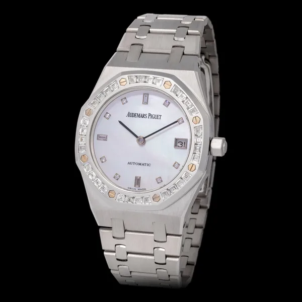 Audemars Piguet Royal Oak Ref. 14840BC, front view, source example 1