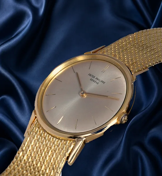 Patek Philippe Vintage wristwatch Ref. 3416, three-quarter view, source example 1
