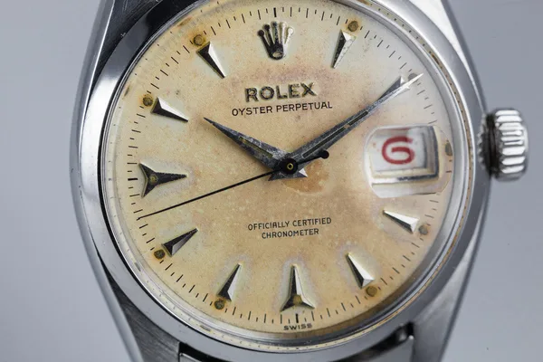Rolex Oyster Perpetual Ref. 6530, close-up detail, source example 1