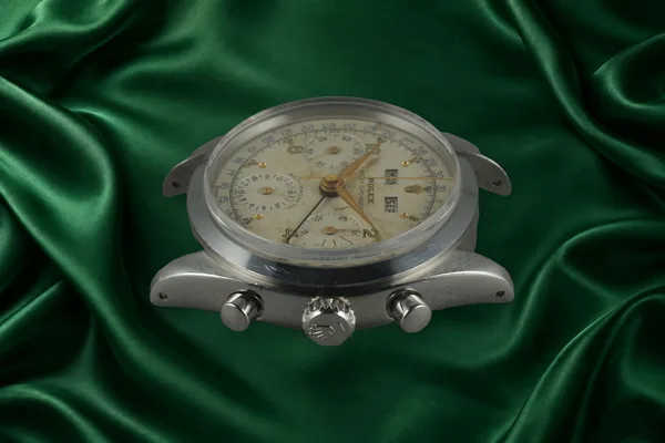 Rolex Steel Datocompax Triple-Date Chrono “Jean-Claude Killy” Ref. 6236, case profile, source example 1