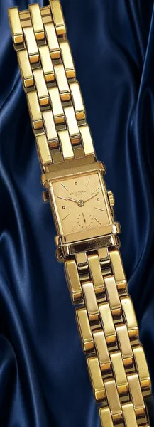 Patek Philippe Vintage wristwatch Ref. 1450, three-quarter view, source example 2